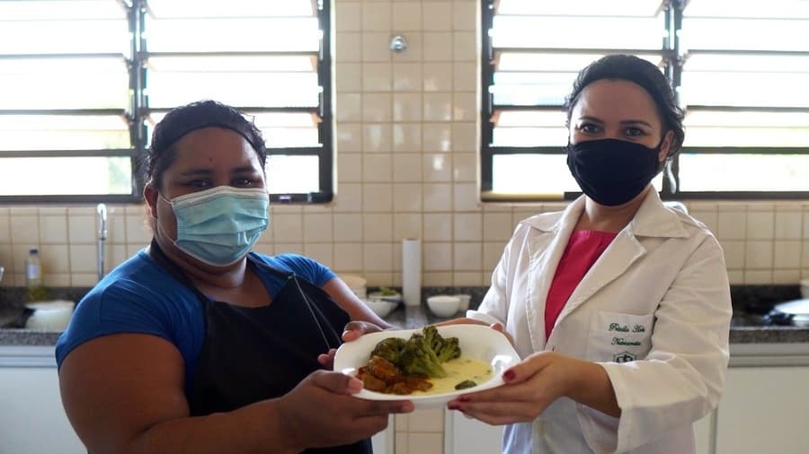 Merendeira de Maracaju vai representar MS em concurso Nacional de Alimentação Escolar