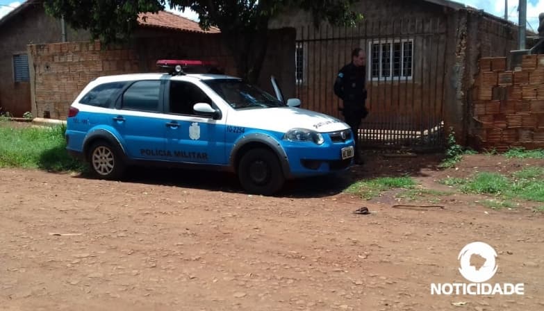 Mulher de 34 anos comete suicídio em casa no Bairro Diva Nantes