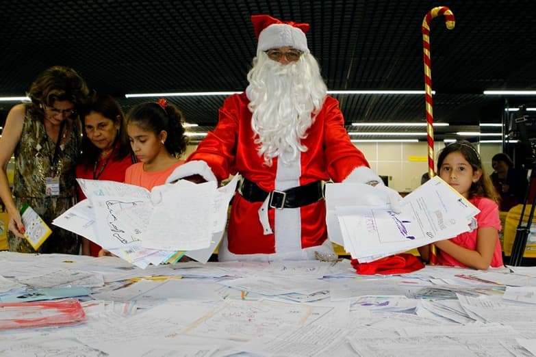 Agência de Sidrolândia participa da campanha Papai Noel dos Correios