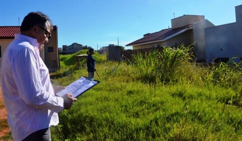 Fiscais farão fiscalização em terrenos particulares; donos serão multados