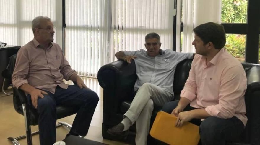 Secretário Estadual de Saúde recebe prefeito e reafirma compromisso com Maracaju