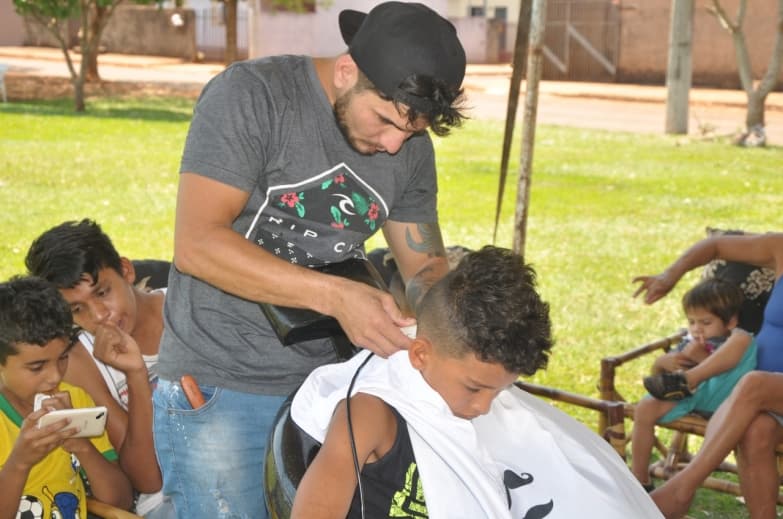 Barbeiro vai promover ação social de cortes gratuitos no dia 24 de dezembro