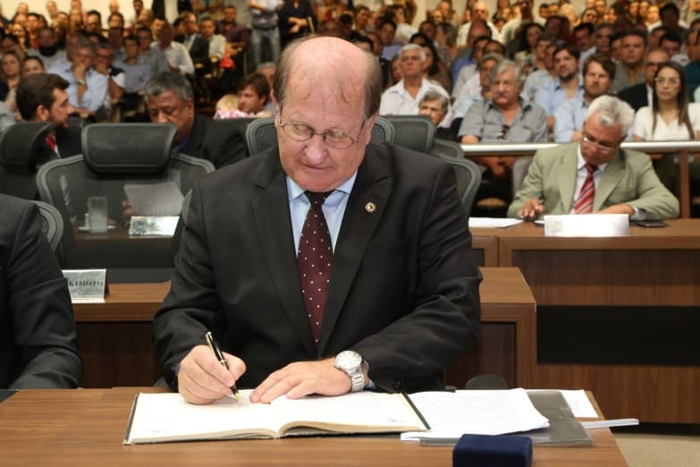 Enelvo Felini encaminha R$ 60 mil para compra de ambulância que atenderá o Quebra-Coco