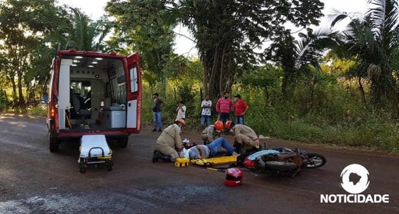 Acidente entre carro e motocicleta é registrado na saída para o Quebra-Coco