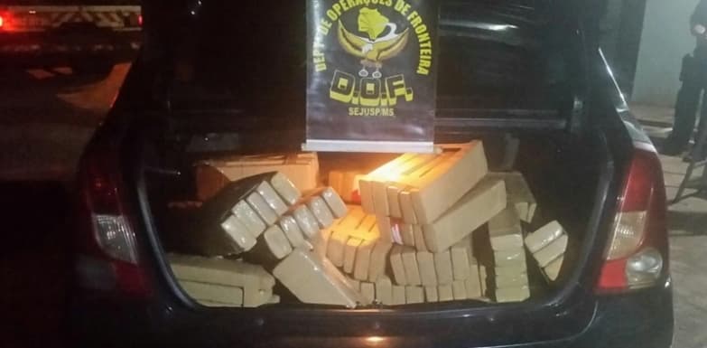 DOF localiza veículo abandonado carregado com droga após denúncia anônima