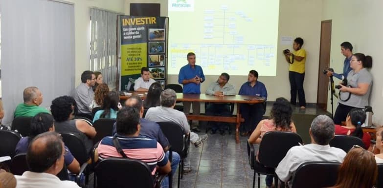 Prefeitura anuncia adequação salarial de até 30% para servidores públicos