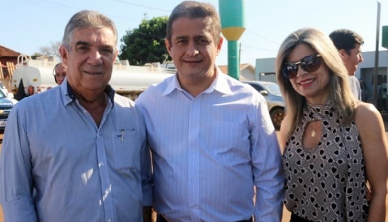 Prefeitos mantém comprometimento e depositam salário antecipado