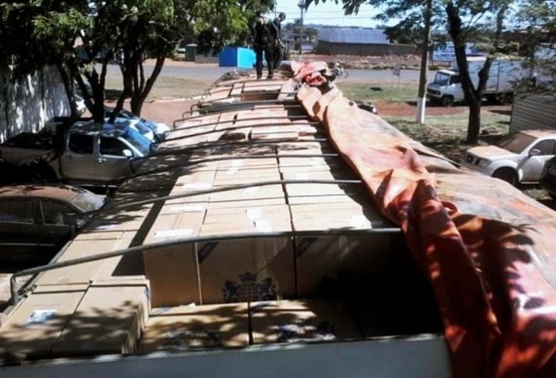 DOF apreende 45 mil pacotes de cigarro avaliados em R$ 1,8 milhão