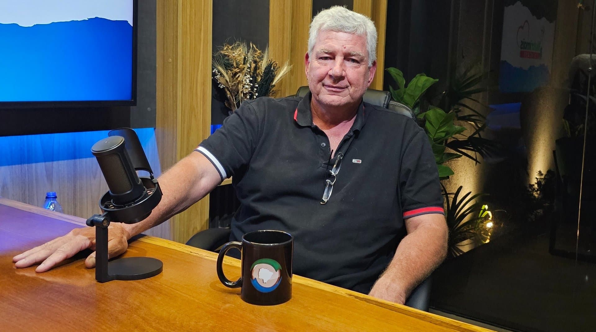 Em Podcast, Jacob rebate acusações, mostra transparência e detalha investimentos no Hospital