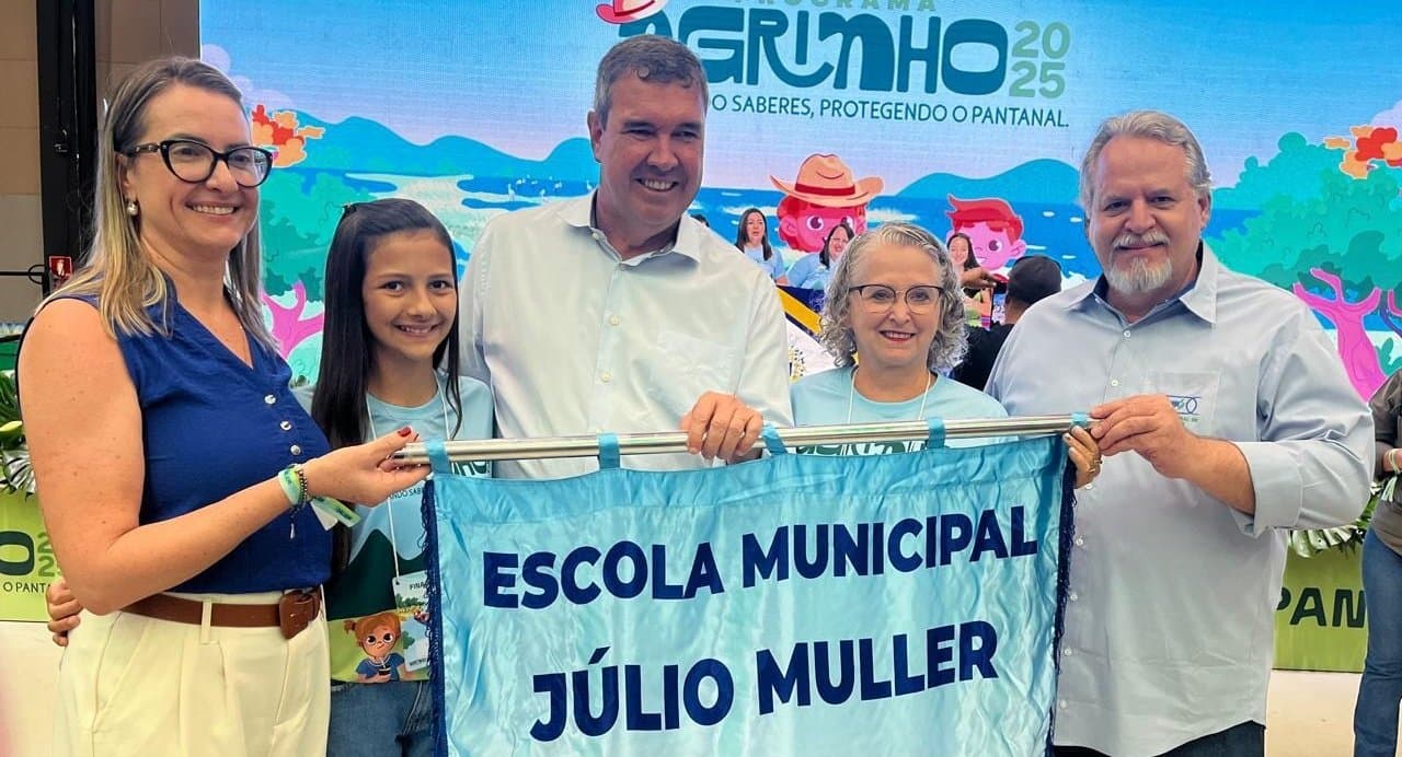 Prefeitura de Maracaju celebra destaque estadual no Agrinho 2025 com premiação de aluna da Escola Júlio Müller