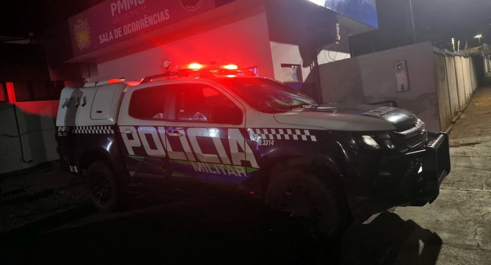 PM prende homem acusado de agredir e expulsar companheira de casa em Maracaju
