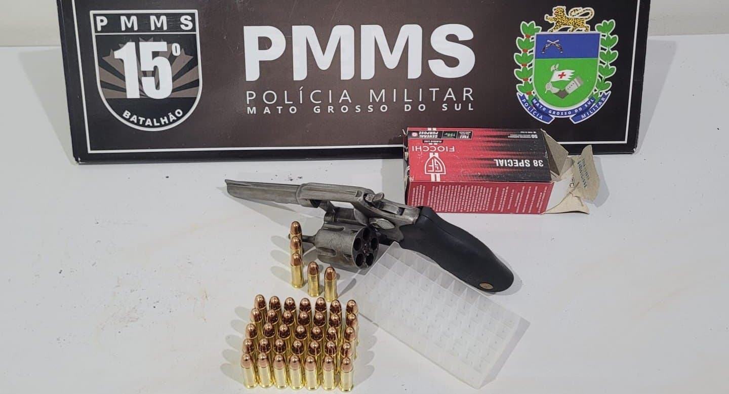 Mulher é ameaçada de morte pelo marido e autor é preso em flagrante com revólver em Maracaju