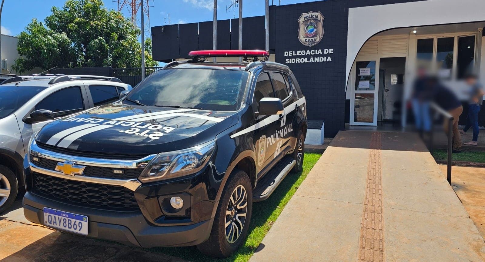 Motorista é feito refém em assalto à mão armada e tem caminhão roubado em Sidrolândia