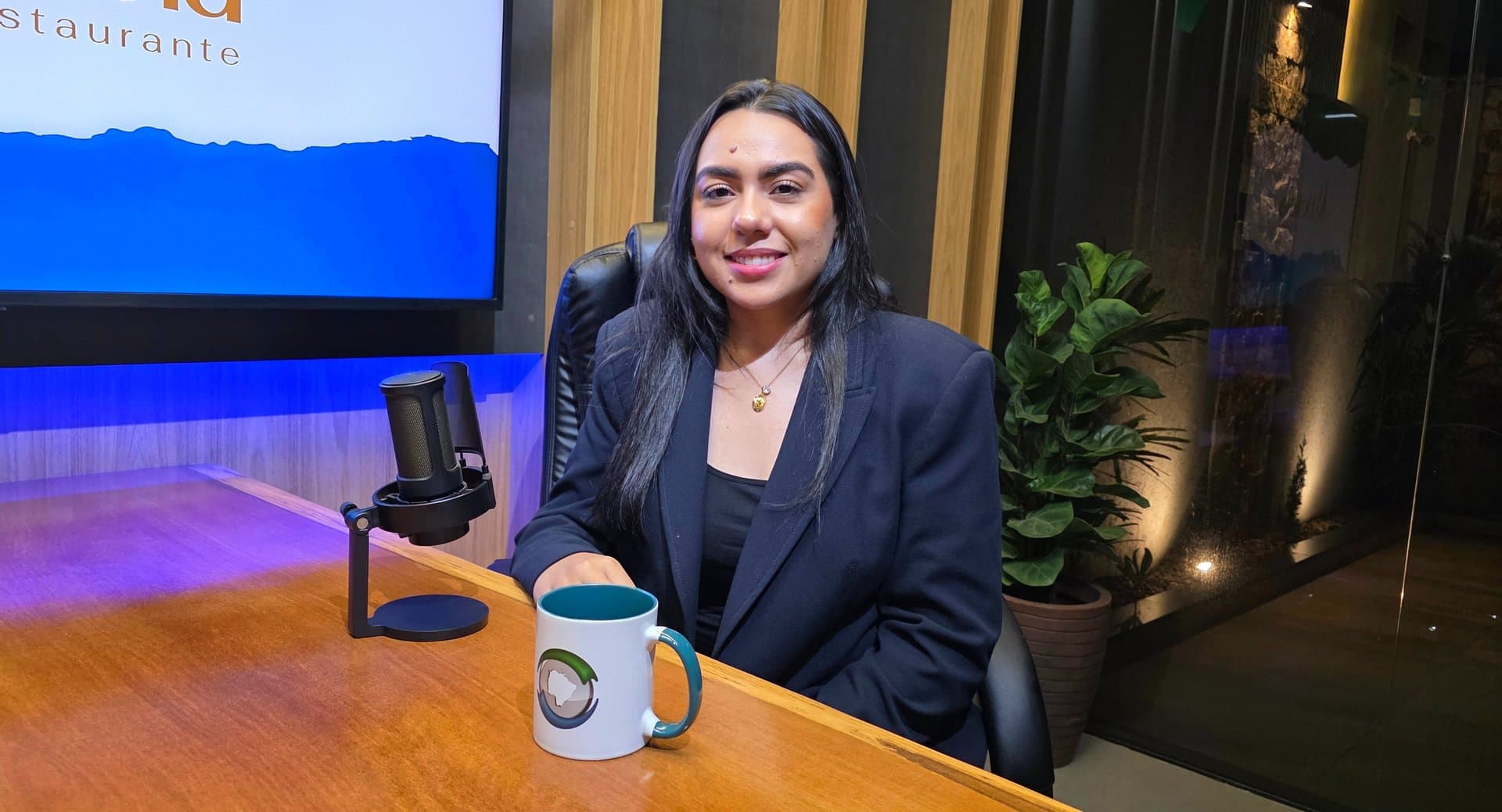 Em Podcast, Cassy Monteiro conta trajetória e diz que juventude da direita traz esperança de mudança na política