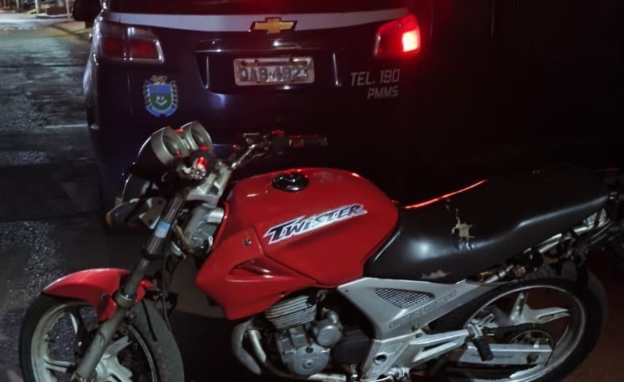 Polícia Militar flagra “racha” e prende jovem de 24 anos sem CNH em Maracaju
