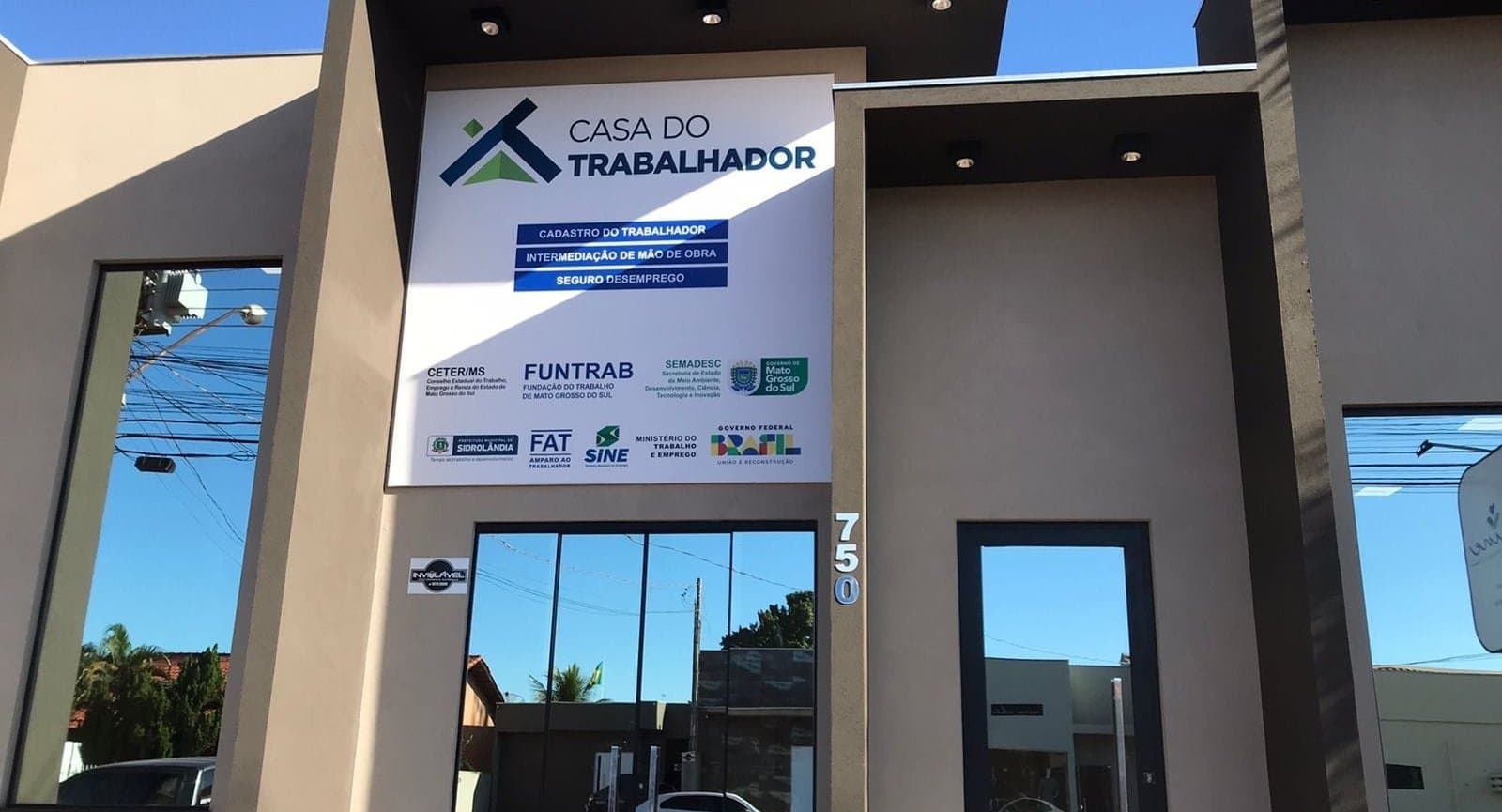 Casa do Trabalhador divulga dezenas de vagas de emprego em Sidrolândia
