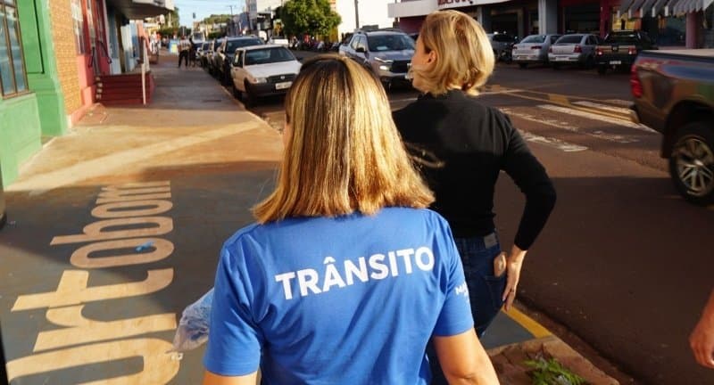 Blitz Educativa do Maio Amarelo reforça conscientização e segurança no trânsito em Maracaju