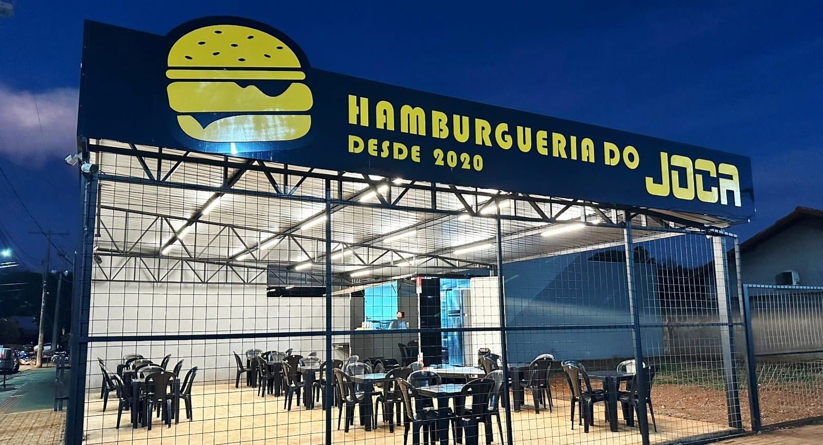 Em Sidrolândia, Hamburgueria do Joca oferece ambiente acolhedor, hambúrgueres artesanais e combos especiais