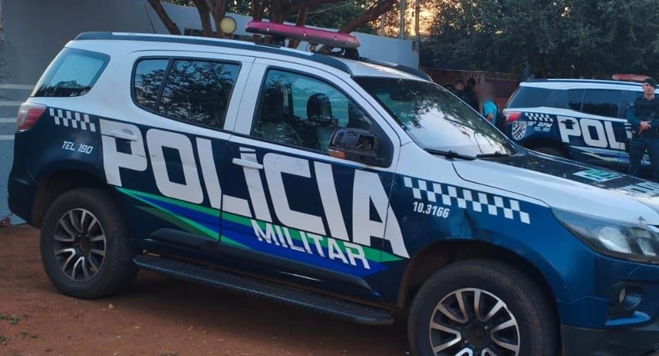 Homem de 31 anos é assassinado a tiros dentro de casa em Maracaju e criança é baleada durante ataque