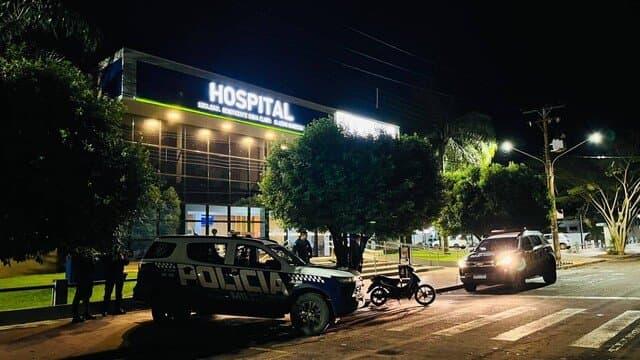 Mulher é baleada nas pernas durante ataque a tiros em frente a conveniência em Sidrolândia